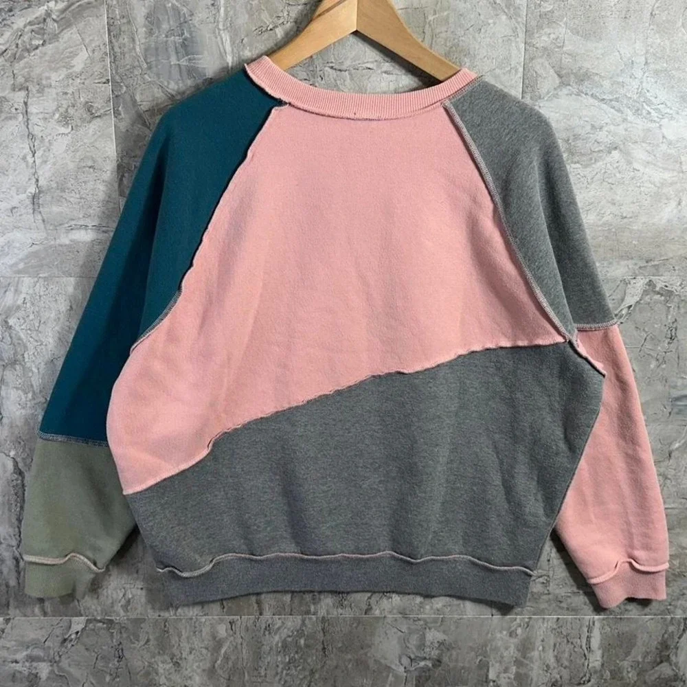 Wild Fable pink and grey colorblock sweatshirt Woman's Size M #colorblock - Picture 5 of 7